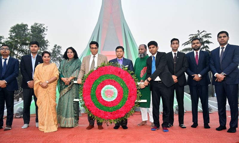 স্বাধীনতা দিবসে চট্টগ্রামে মুক্তিযুদ্ধ স্মৃতিস্তম্ভে শ্রদ্ধা নিবেদন